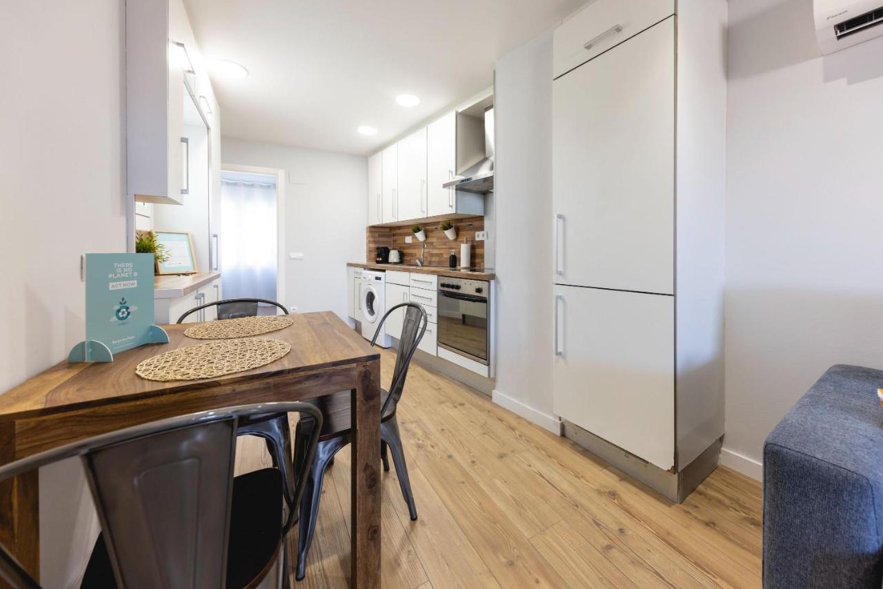 Апартаменти Bravissimo Eiximenis, With Beautiful Terrace And Views Жерона Екстер'єр фото